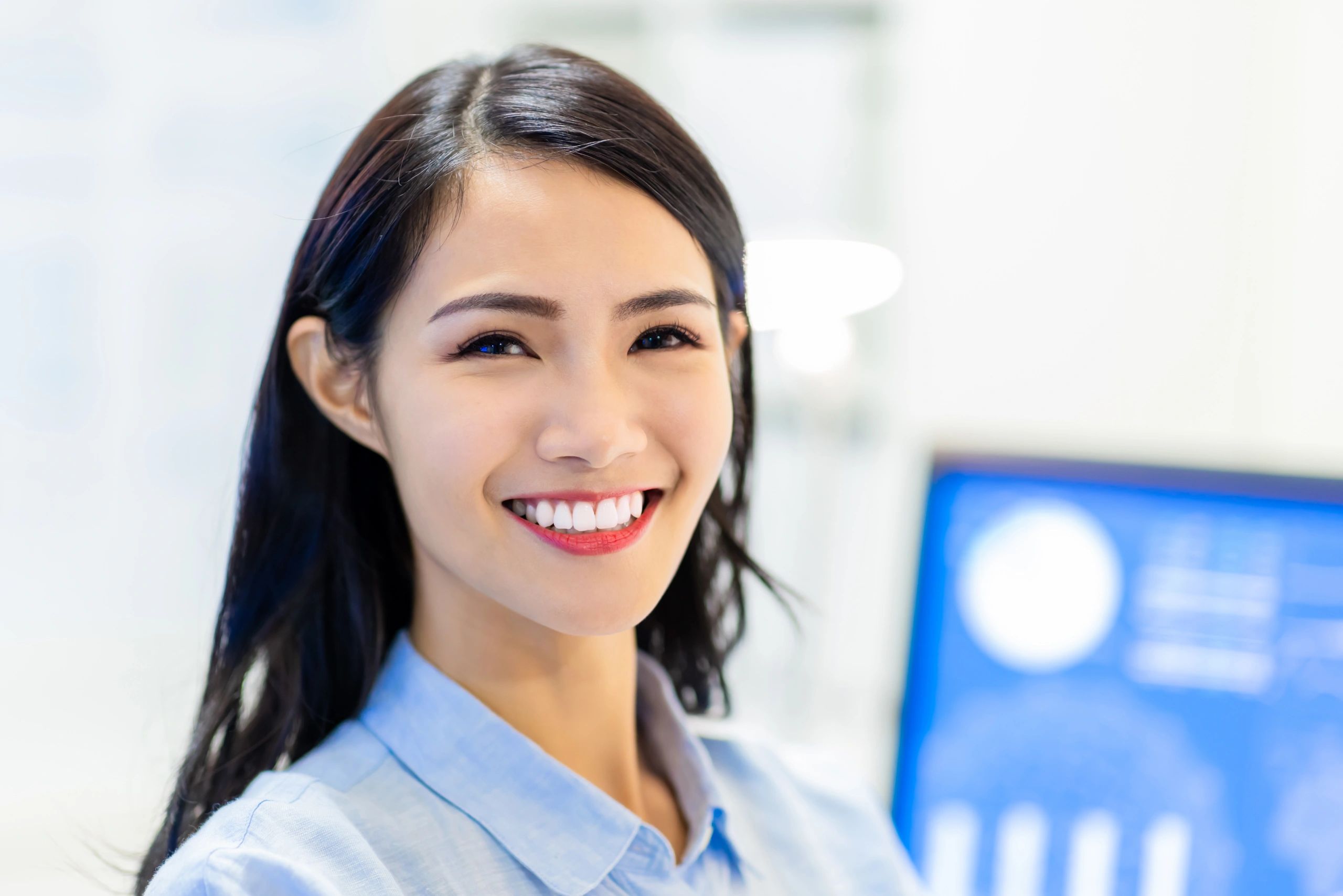 dental office manager at work